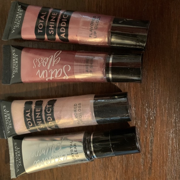 Victoria Secret Gloss - Picture 1 of 1